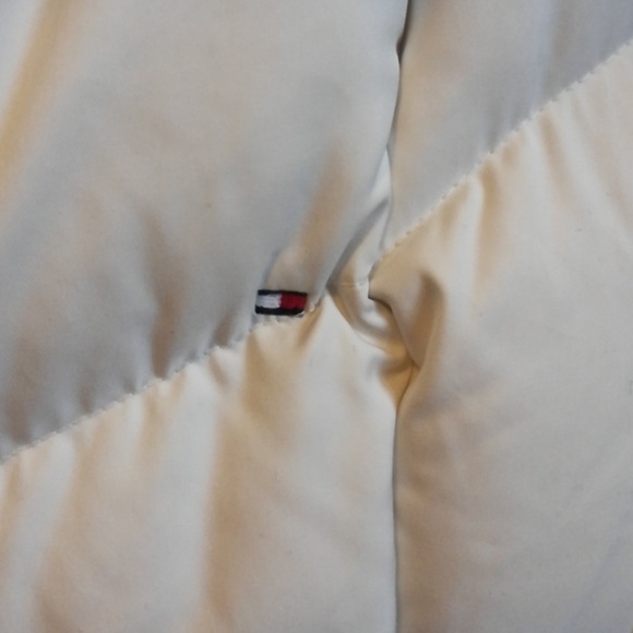TOMMY HILFIGER Puffy Down Vest - Picture 3 of 6